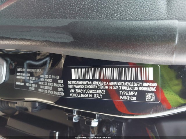 2019 MASERATI LEVANTE ZN661YUS9KX315602 Photo 8