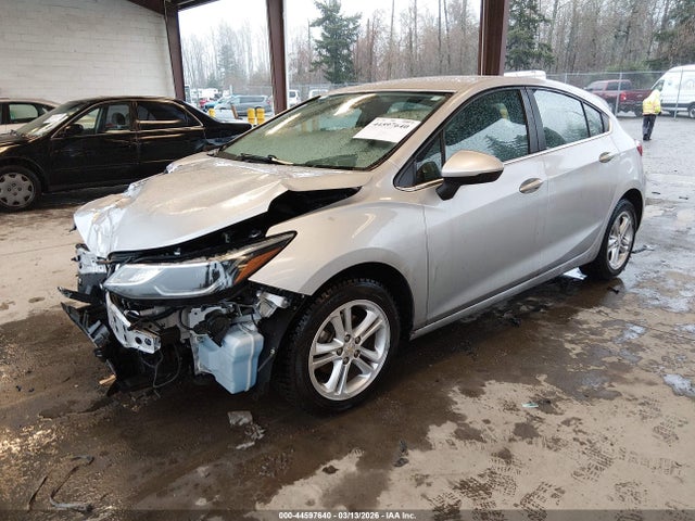Chevrolet Cruze Lt Auto 2018 3G1BE6SMXJS651832 Image 2