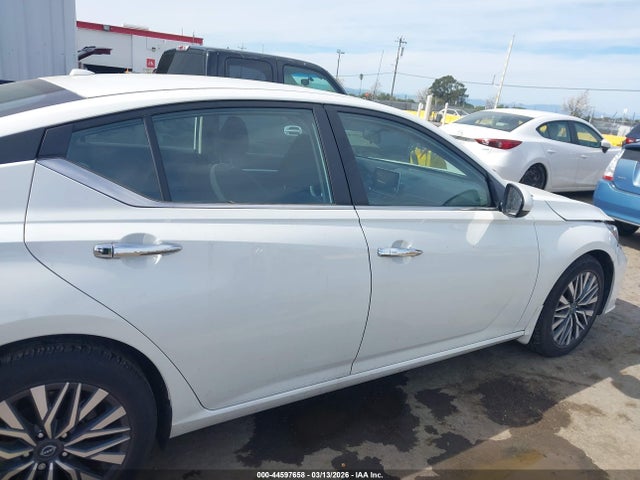 1N4BL4DV2PN416230 Nissan Altima Sv Fwd