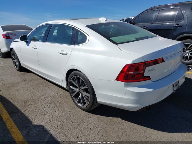 2018 VOLVO S90 LVY982AK7JP030139 Photo 2