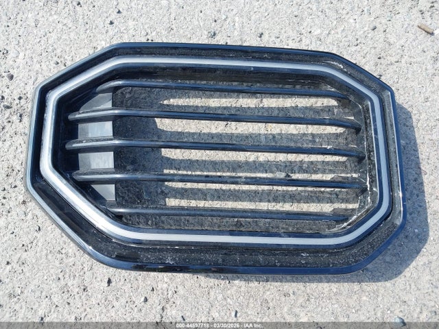 44597718 :رقم المزاد ، 5YM33CS09R9U43864 vin ، 2024 Bmw Xm Label Red مزاد بيع