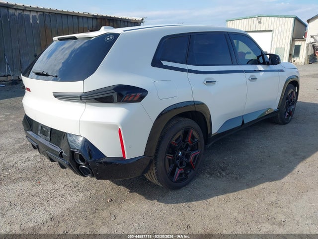44597718 :رقم المزاد ، 5YM33CS09R9U43864 vin ، 2024 Bmw Xm Label Red مزاد بيع