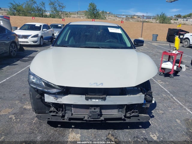 KIA Ev6 Light Long Range 2024 KNDC34LA9R5224710 Image 13