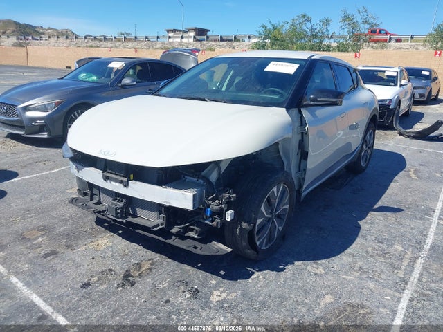 KIA Ev6 Light Long Range 2024 KNDC34LA9R5224710 Image 2