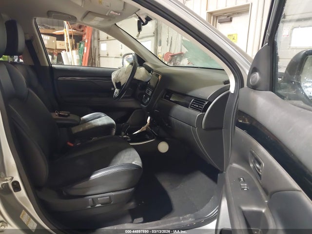 2019 MITSUBISHI OUTLANDER JA4AZ3A39KZ047895 Photo 4