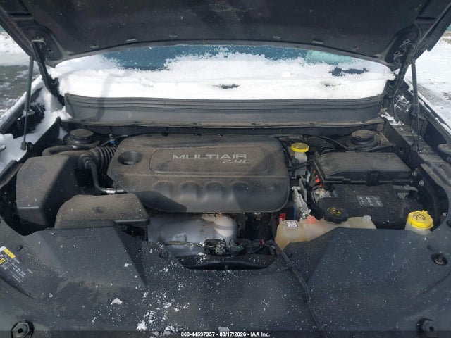44597957 :رقم المزاد ، 1C4PJMLB6KD177275 vin ، 2019 Jeep Cherokee Latitude Plus 4x4 مزاد بيع