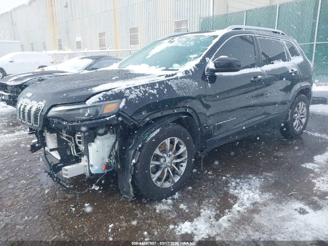 44597957 :رقم المزاد ، 1C4PJMLB6KD177275 vin ، 2019 Jeep Cherokee Latitude Plus 4x4 مزاد بيع