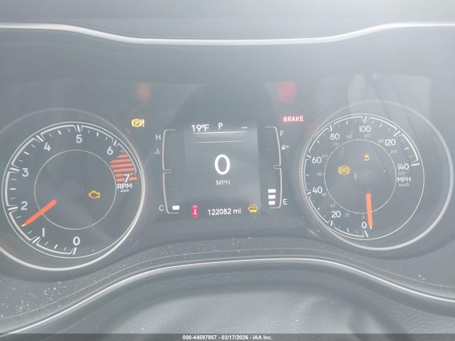 44597957 :رقم المزاد ، 1C4PJMLB6KD177275 vin ، 2019 Jeep Cherokee Latitude Plus 4x4 مزاد بيع
