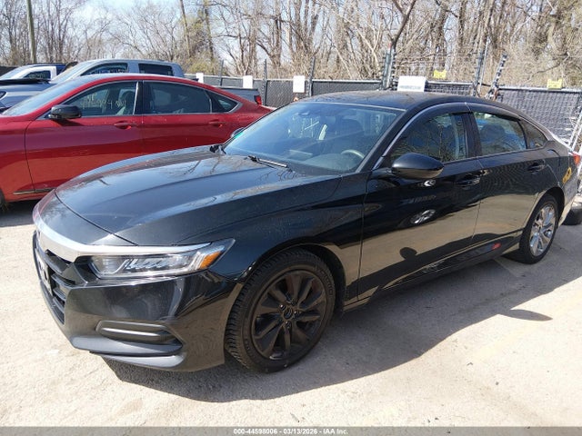 44598006 :رقم المزاد ، 1HGCV1F17JA104650 vin ، 2018 Honda Accord Lx مزاد بيع