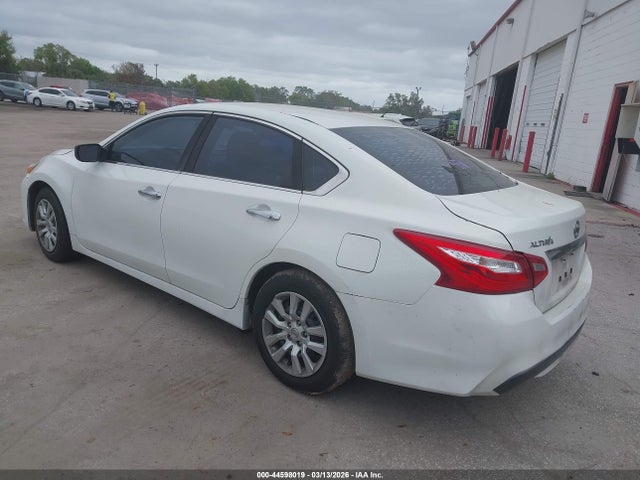 2017 Nissan Altima 2.5 S მანქანა იყიდება აუქციონზე, vin: 1N4AL3AP9HN322407, აუქციონის ნომერი: 44598019
