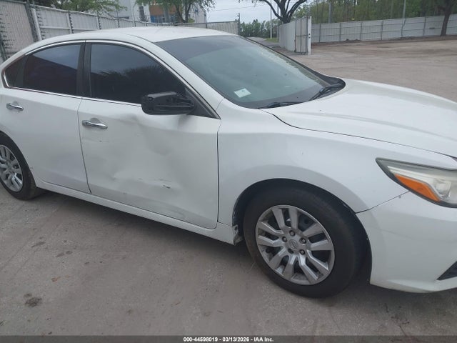 2017 Nissan Altima 2.5 S მანქანა იყიდება აუქციონზე, vin: 1N4AL3AP9HN322407, აუქციონის ნომერი: 44598019