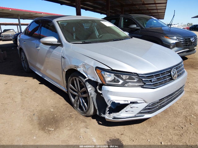 2018 VOLKSWAGEN PASSAT 1VWAA7A32JC021030
