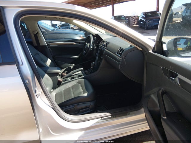 2018 VOLKSWAGEN PASSAT 1VWAA7A32JC021030 Photo 4