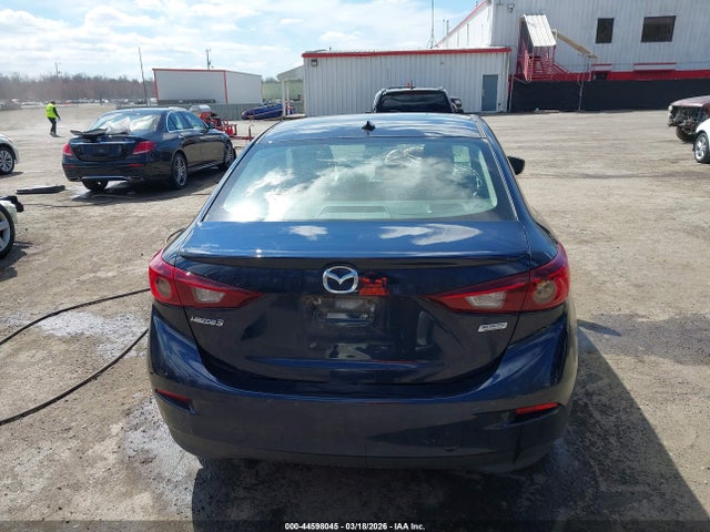 44598045 :رقم المزاد ، 3MZBN1V30JM211441 vin ، 2018 Mazda Mazda3 Touring مزاد بيع