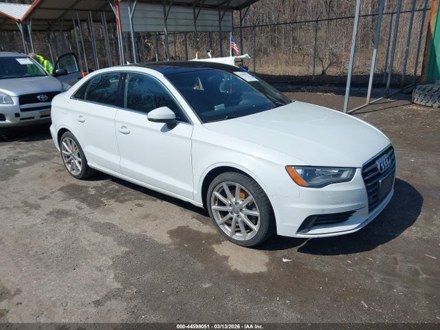 2015 AUDI A3 WAUEFGFF0F1017843 Photo 0