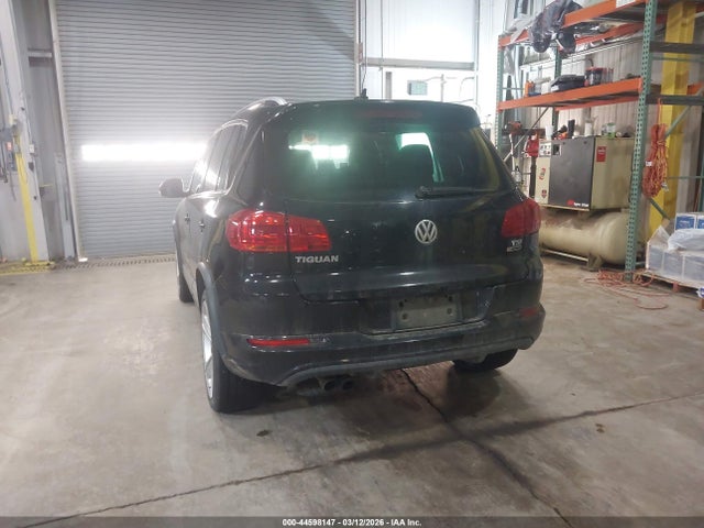 44598147 :رقم المزاد ، WVGBV7AX8GW092668 vin ، 2016 Volkswagen Tiguan R-line مزاد بيع