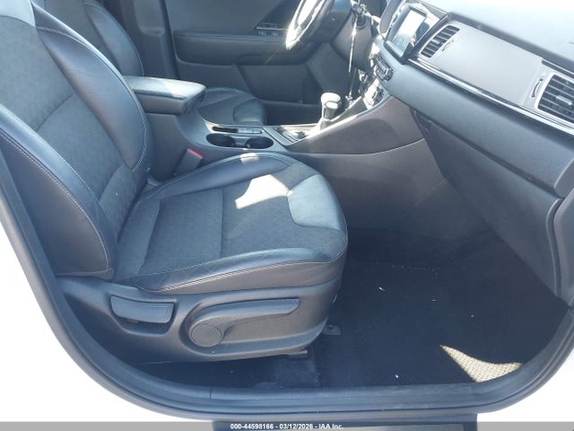 2018 KIA NIRO KNDCC3LC8J5110553 Photo 4