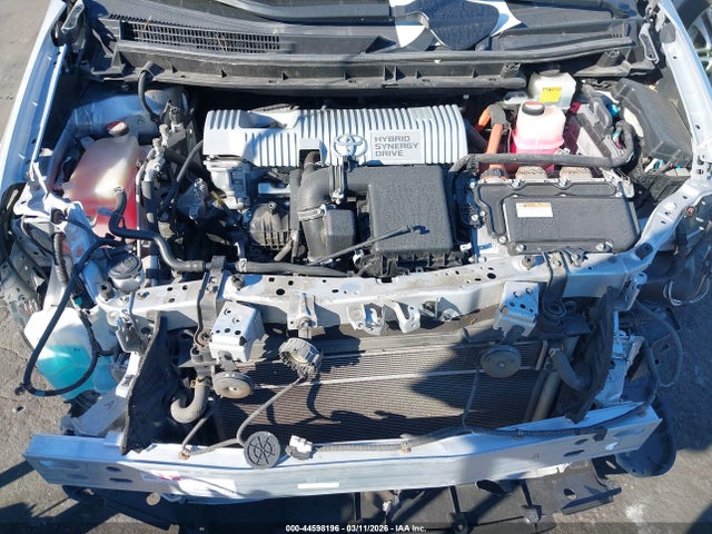 Toyota Prius Two 2015 JTDKN3DU9F1918907 Image 10