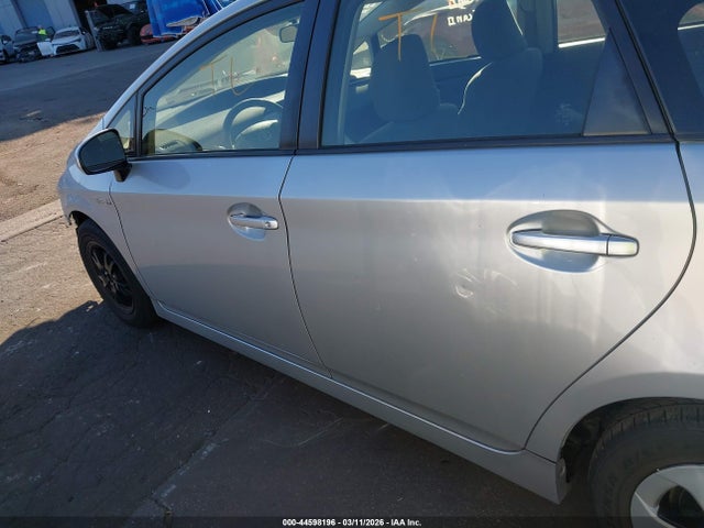 Toyota Prius Two 2015 JTDKN3DU9F1918907 Image 15