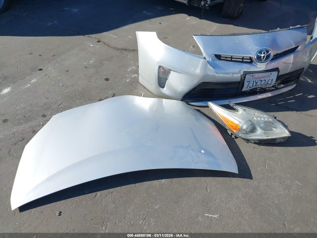 Toyota Prius Two 2015 JTDKN3DU9F1918907 Image 12