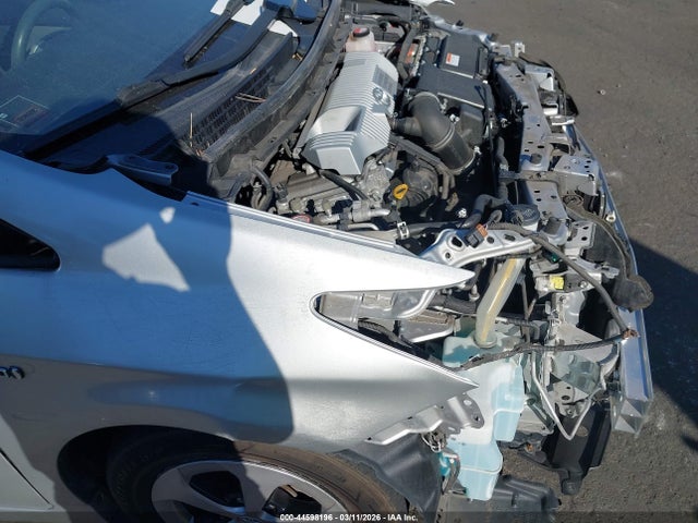 Toyota Prius Two 2015 JTDKN3DU9F1918907 Image 19