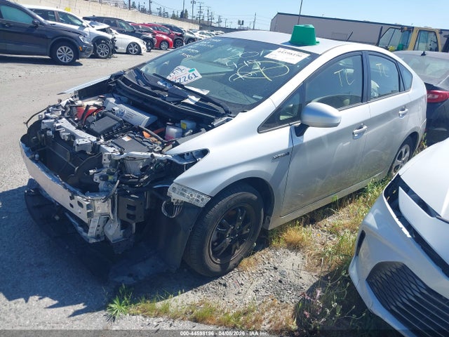 Toyota Prius Two 2015 JTDKN3DU9F1918907 Image 2