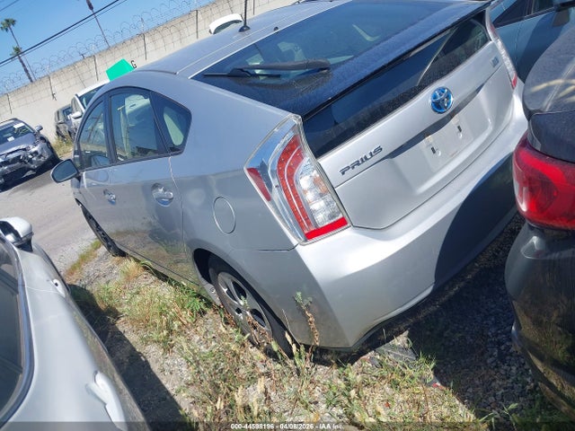 Toyota Prius Two 2015 JTDKN3DU9F1918907 Image 3