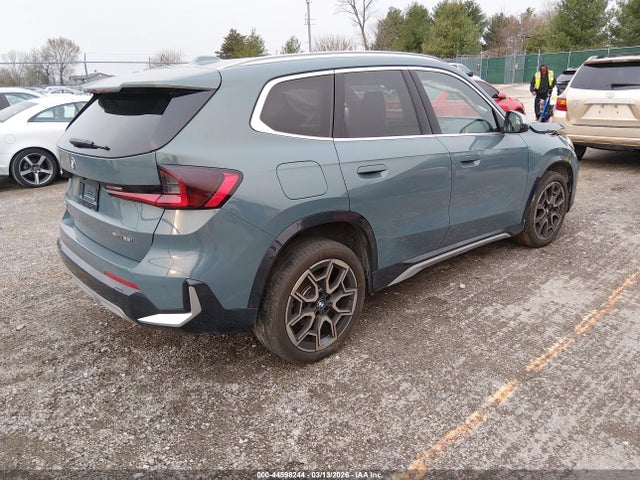 2024 BMW X1 WBX73EF08R5Y65375 Photo 3