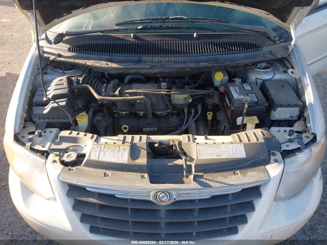 44598284 :رقم المزاد ، 2C4GP54L35R179501 vin ، 2005 Chrysler Town & Country Touring مزاد بيع