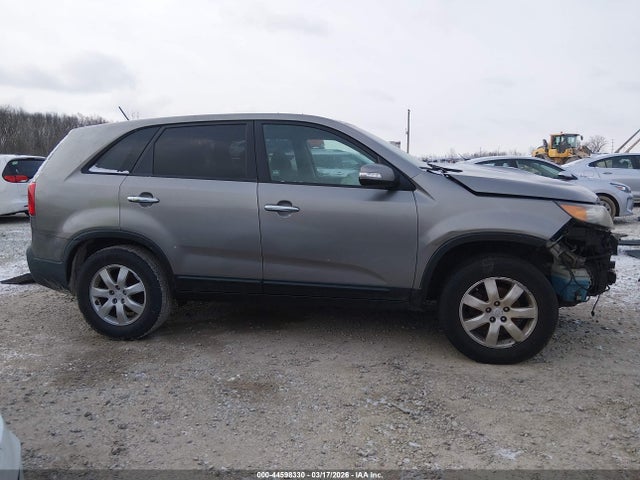 44598330 :رقم المزاد ، 5XYKT3A10BG102999 vin ، 2011 Kia Sorento Lx مزاد بيع