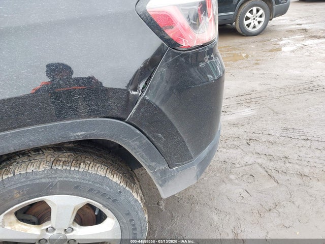 3C4NJDBB0HT624632 Jeep New Compass Latitude 4x4