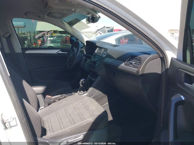 2022 Volkswagen Tiguan 2.0t S მანქანა იყიდება აუქციონზე, vin: 3VV1B7AXXNM061039, აუქციონის ნომერი: 44598372