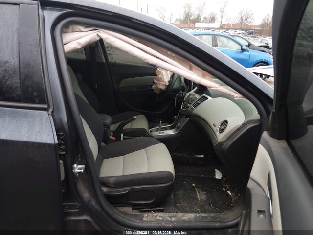 1G1PA5SG5F7247431 Chevrolet Cruze Ls Auto