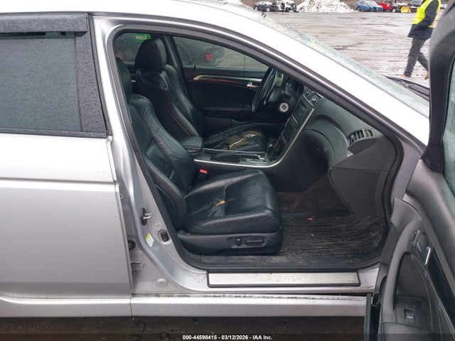 44598415 :رقم المزاد ، 19UUA66204A000964 vin ، 2004 Acura Tl مزاد بيع