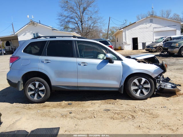 2017 Subaru Forester 2.5i Premium მანქანა იყიდება აუქციონზე, vin: JF2SJAGC2HH548155, აუქციონის ნომერი: 44598422