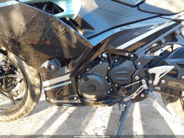JKAEXKG13LDA62630 Kawasaki EX400
