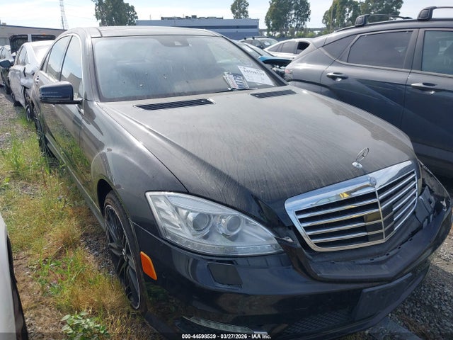 2013 MERCEDES-BENZ S 550 WDDNG7DB7DA527688