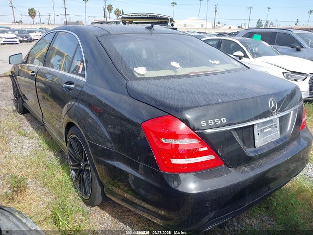 2013 MERCEDES-BENZ S 550 WDDNG7DB7DA527688 Photo 2
