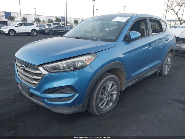 KM8J23A46HU387123 Hyundai TUCSON SE