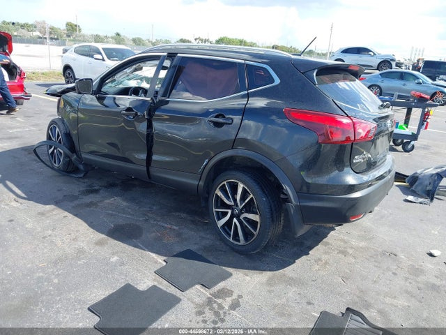 2017 NISSAN ROGUE SPORT JN1BJ1CP0HW019633 Photo 2