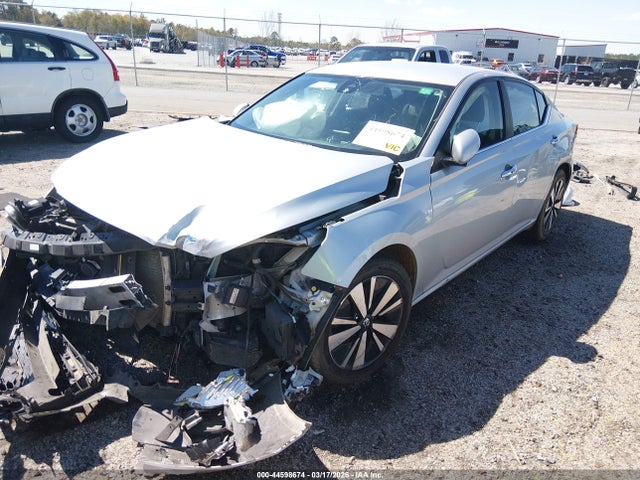 44598674 :رقم المزاد ، 1N4BL4DV8MN325698 vin ، 2021 Nissan Altima Sv Fwd مزاد بيع