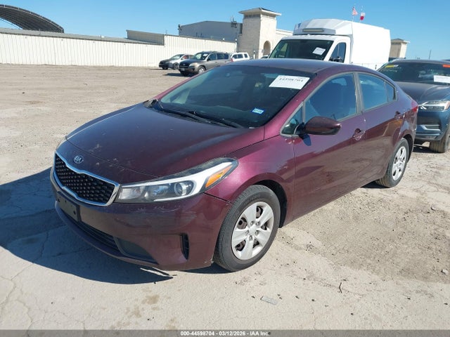 KIA FORTE LX 2017 3KPFL4A76HE012712 Image 2