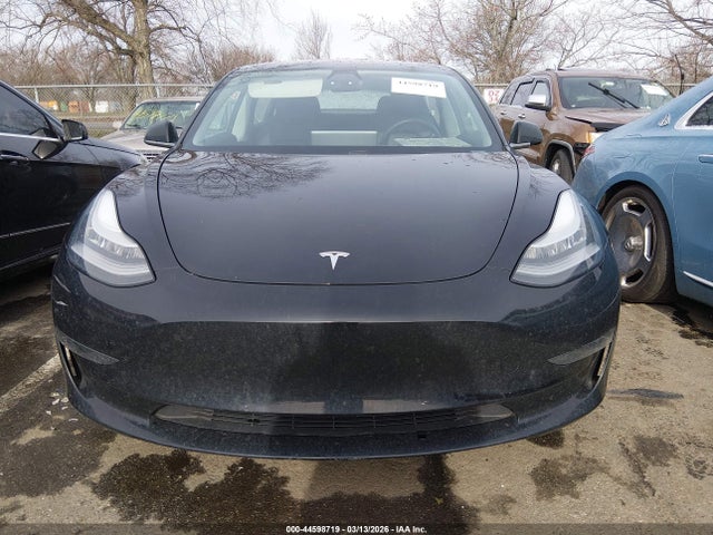 Продажа на аукционе авто 2018 Tesla Model 3 Long Range/mid Range, vin: 5YJ3E1EAXJF152456, номер лота: 44598719