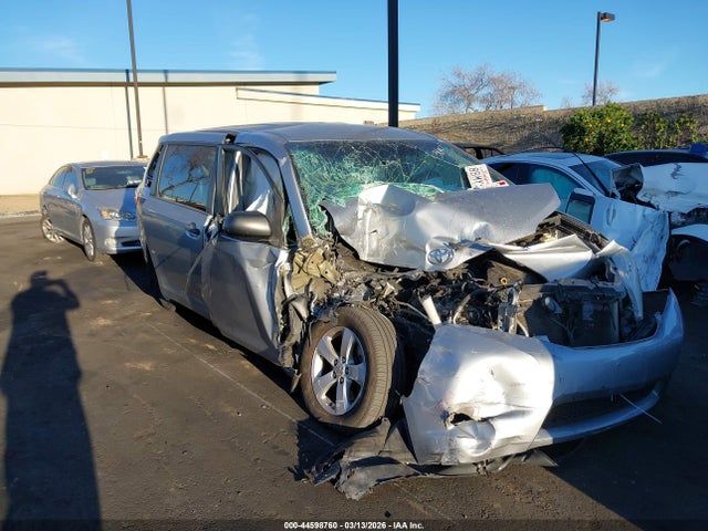 5TDZZ3DC6HS848735 Toyota Sienna L 7 Passenger
