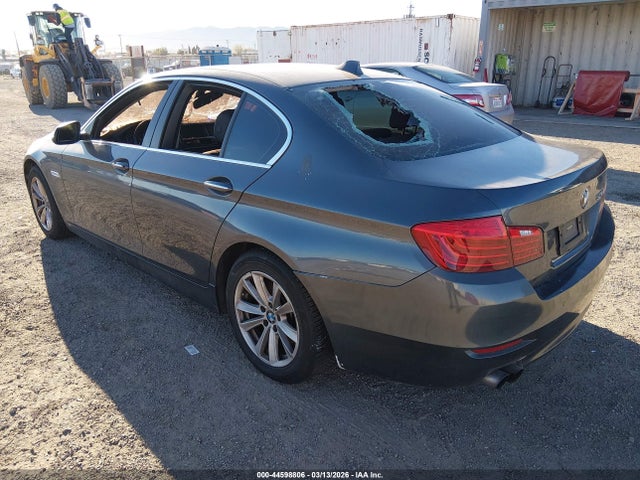 2015 BMW 528I WBA5A5C57FD523019 Photo 2