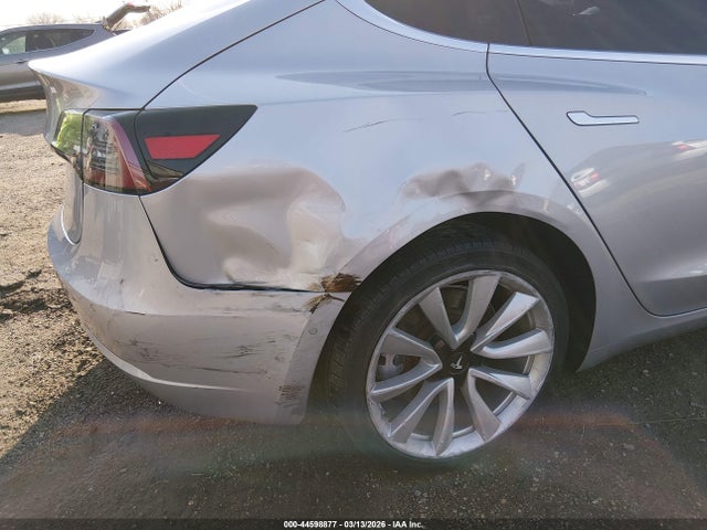 Aukcja sprzedaży 2018 Tesla Model 3 Long Range/mid Range, vin: 5YJ3E1EA2JF060922, numer aukcji: 44598877