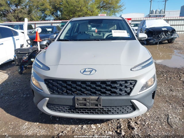 44598949 :رقم المزاد ، KM8K2CAB9NU903604 vin ، 2022 Hyundai Kona Se مزاد بيع