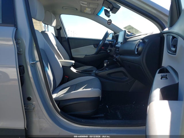 44598949 :رقم المزاد ، KM8K2CAB9NU903604 vin ، 2022 Hyundai Kona Se مزاد بيع
