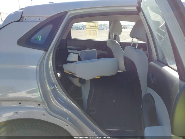 44598949 :رقم المزاد ، KM8K2CAB9NU903604 vin ، 2022 Hyundai Kona Se مزاد بيع