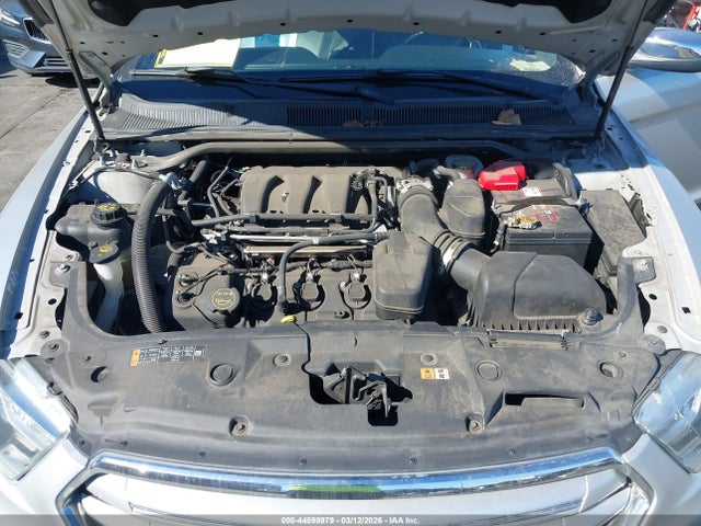 Ford Taurus Limited 2018 1FAHP2F80JG109483 Image 10